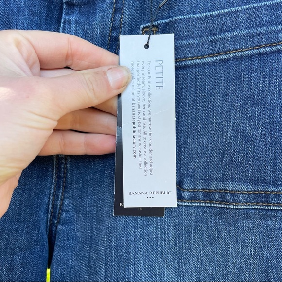 Banana Republic high waisted, wide leg, trouser denim. - Picture 6 of 6